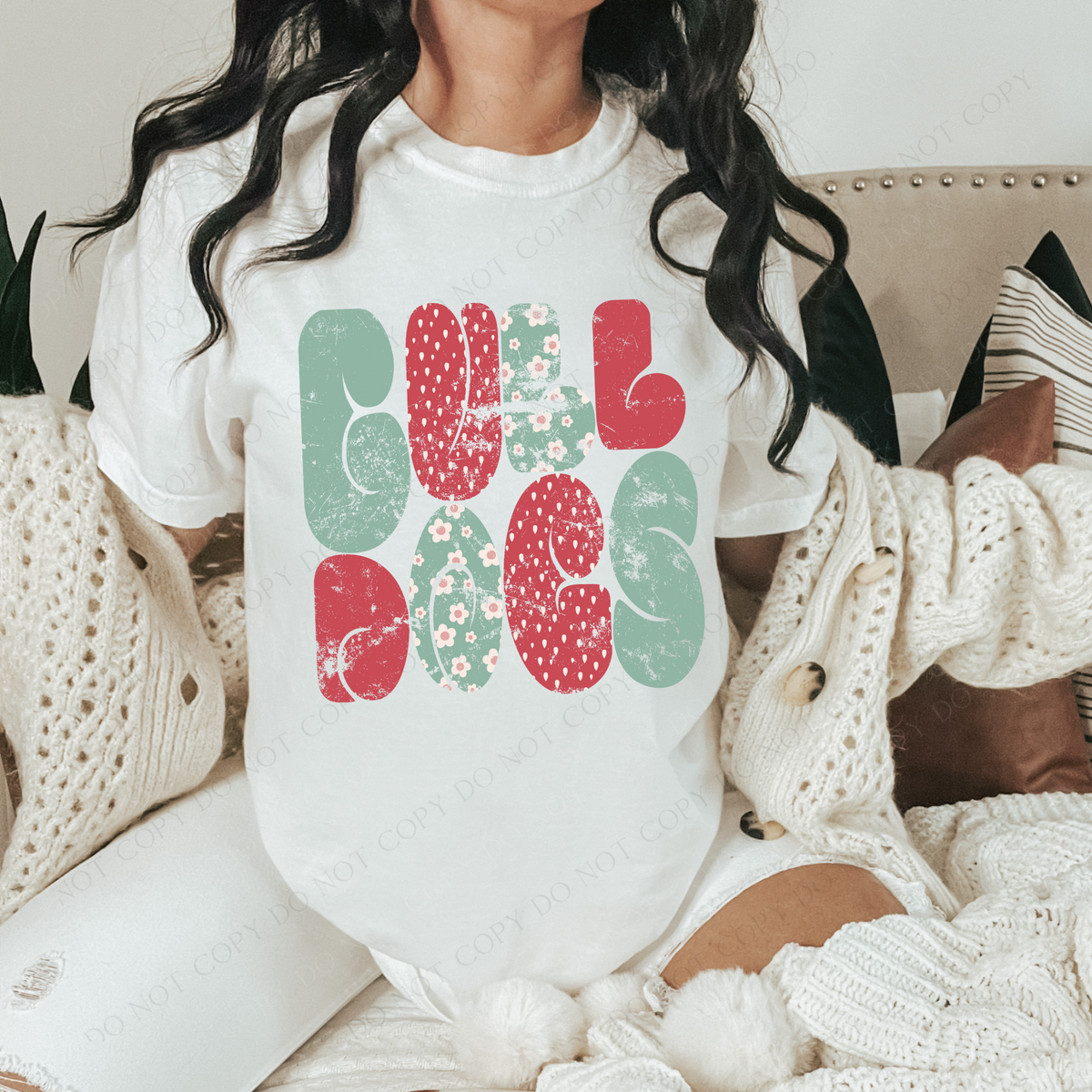 Bulldogs Chubby Retro Distressed Daisies in tones of Greens & Reds Digital Design, PNG